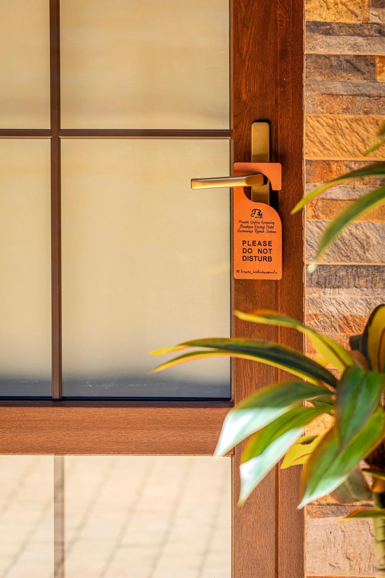 Boutique Living Hotel Yerevan Bagian luar foto