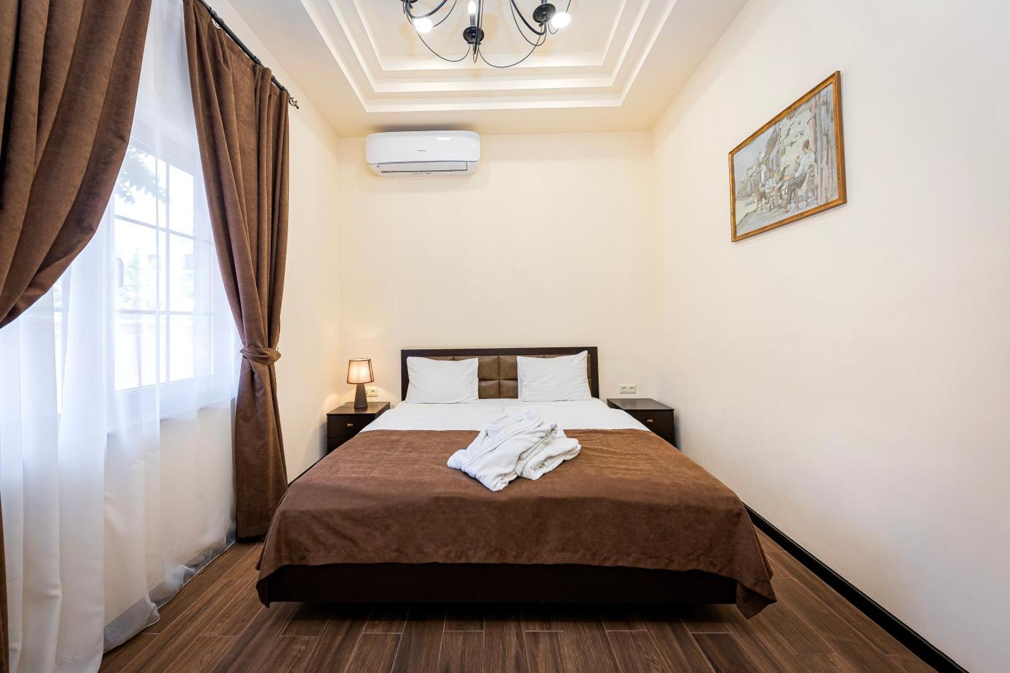 Boutique Living Hotel Yerevan Bagian luar foto