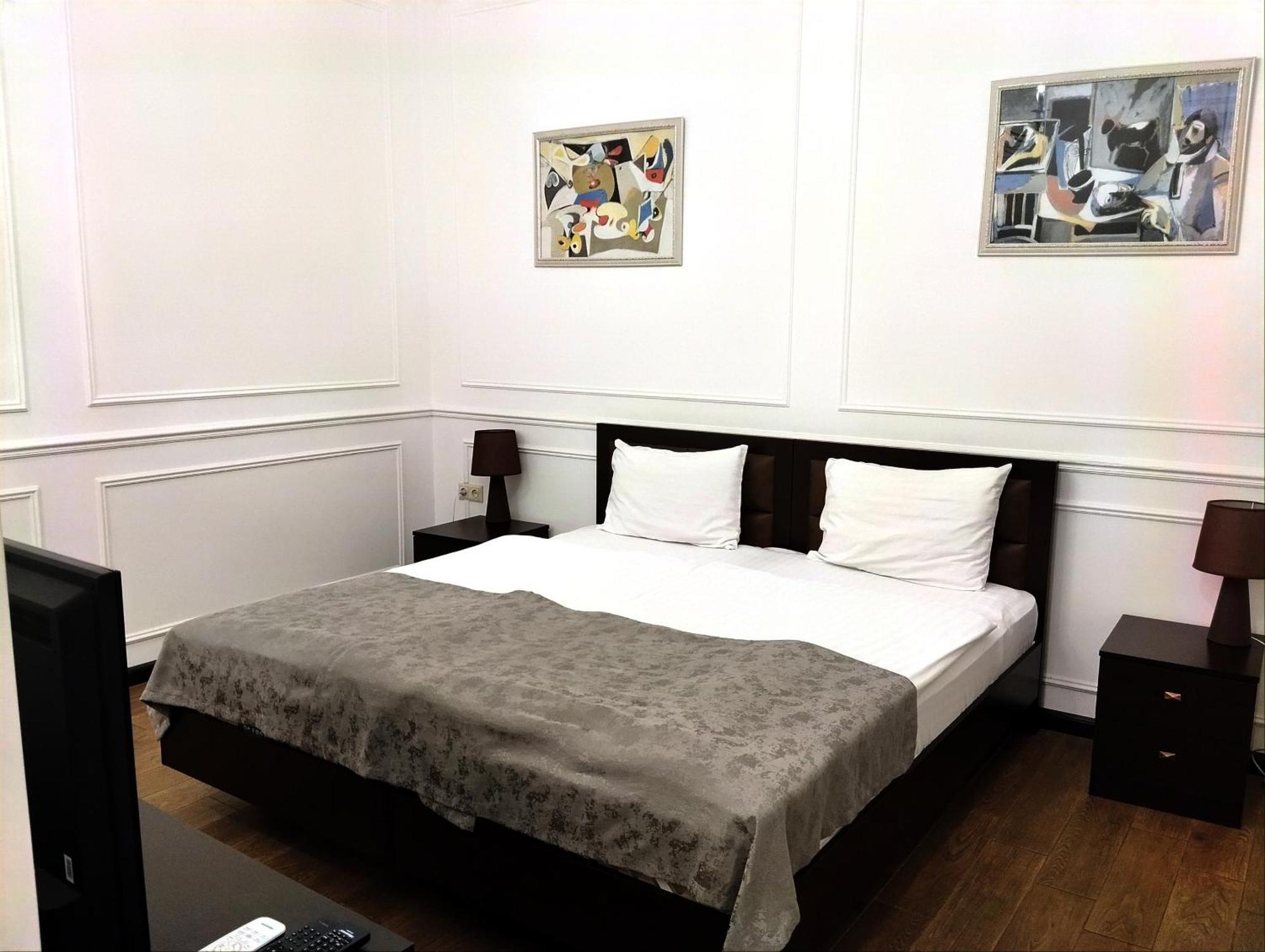 Boutique Living Hotel Yerevan Bagian luar foto