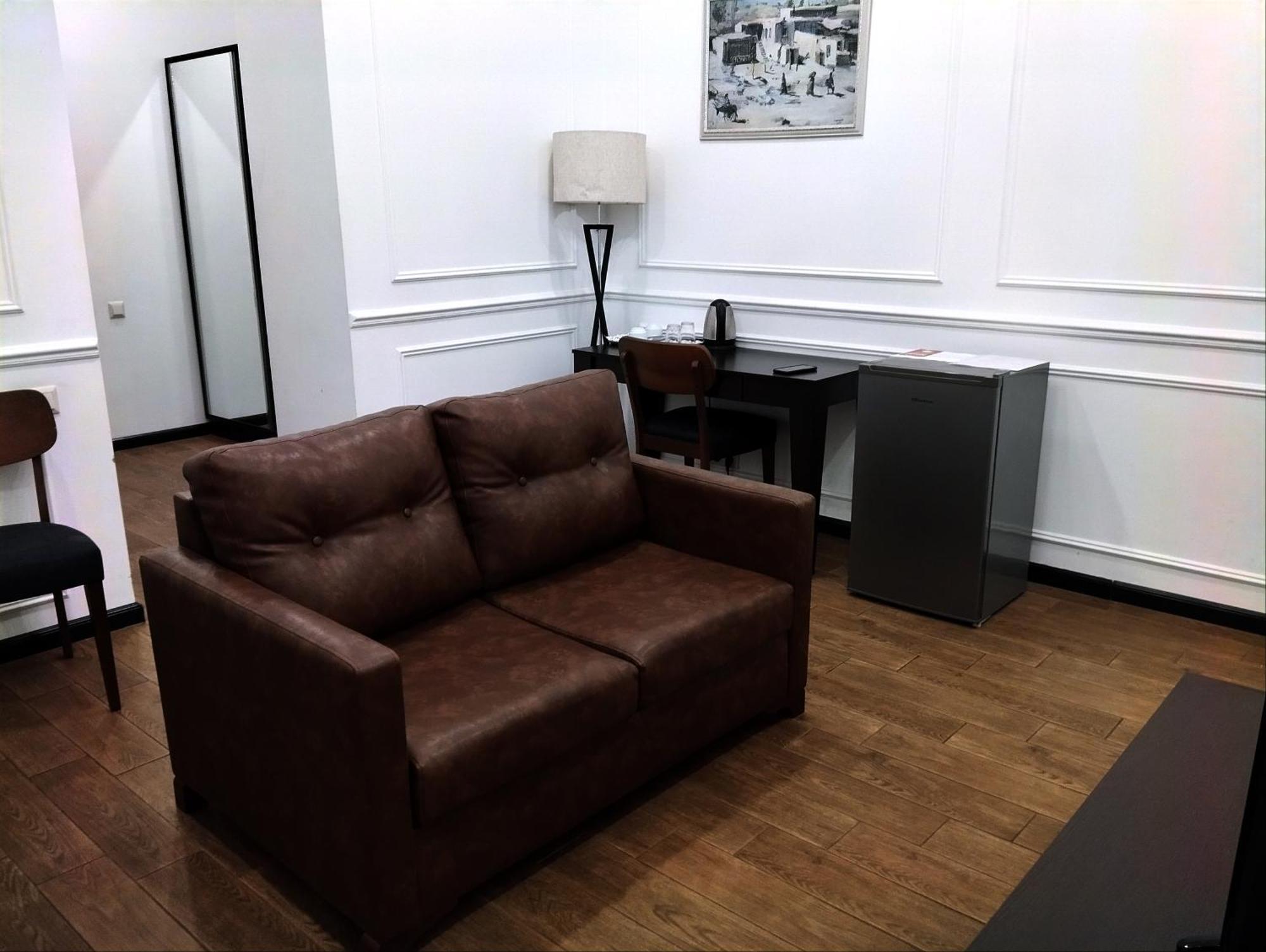 Boutique Living Hotel Yerevan Bagian luar foto