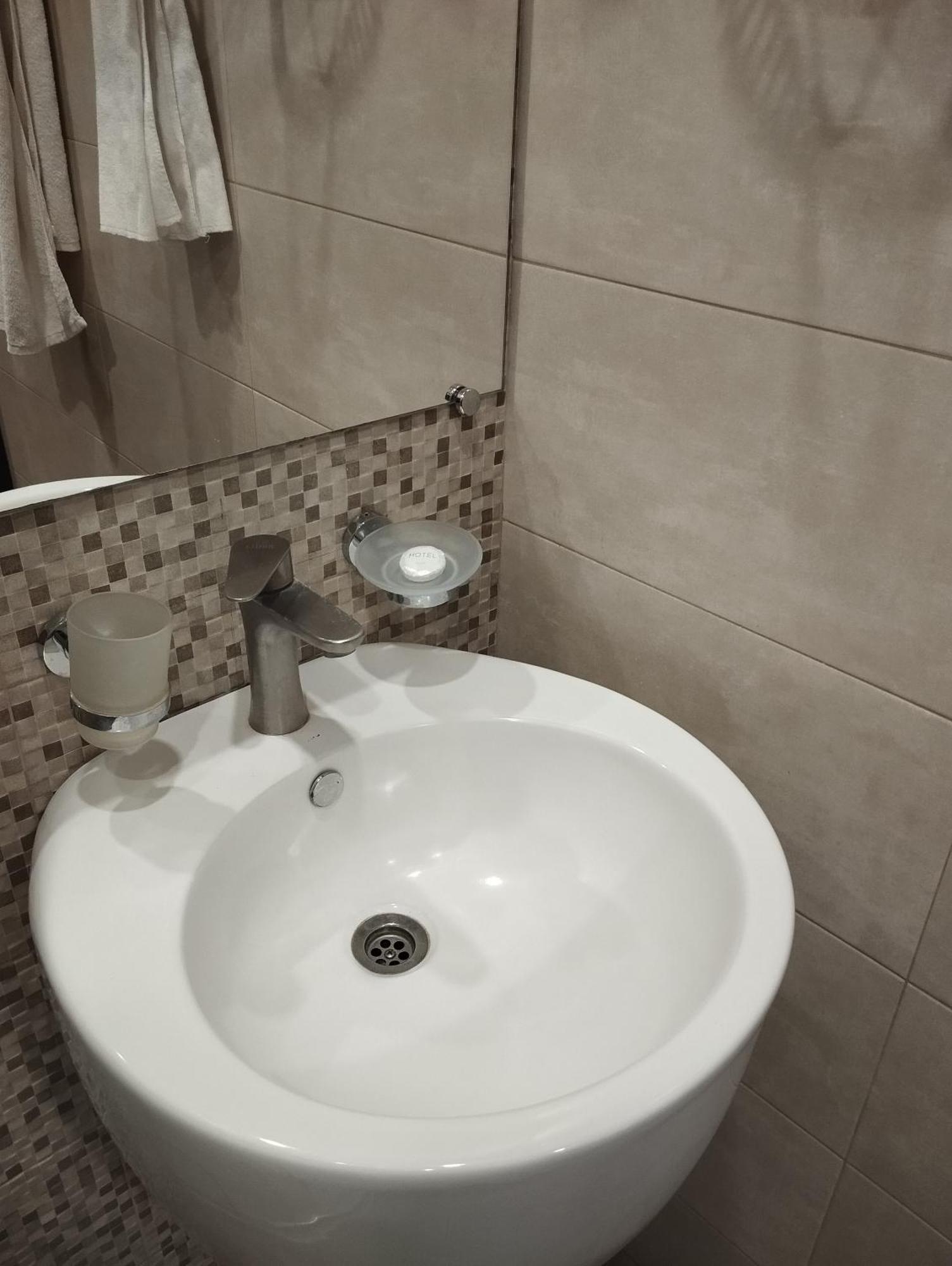Boutique Living Hotel Yerevan Bagian luar foto