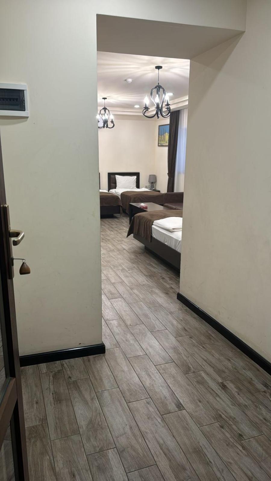 Boutique Living Hotel Yerevan Bagian luar foto