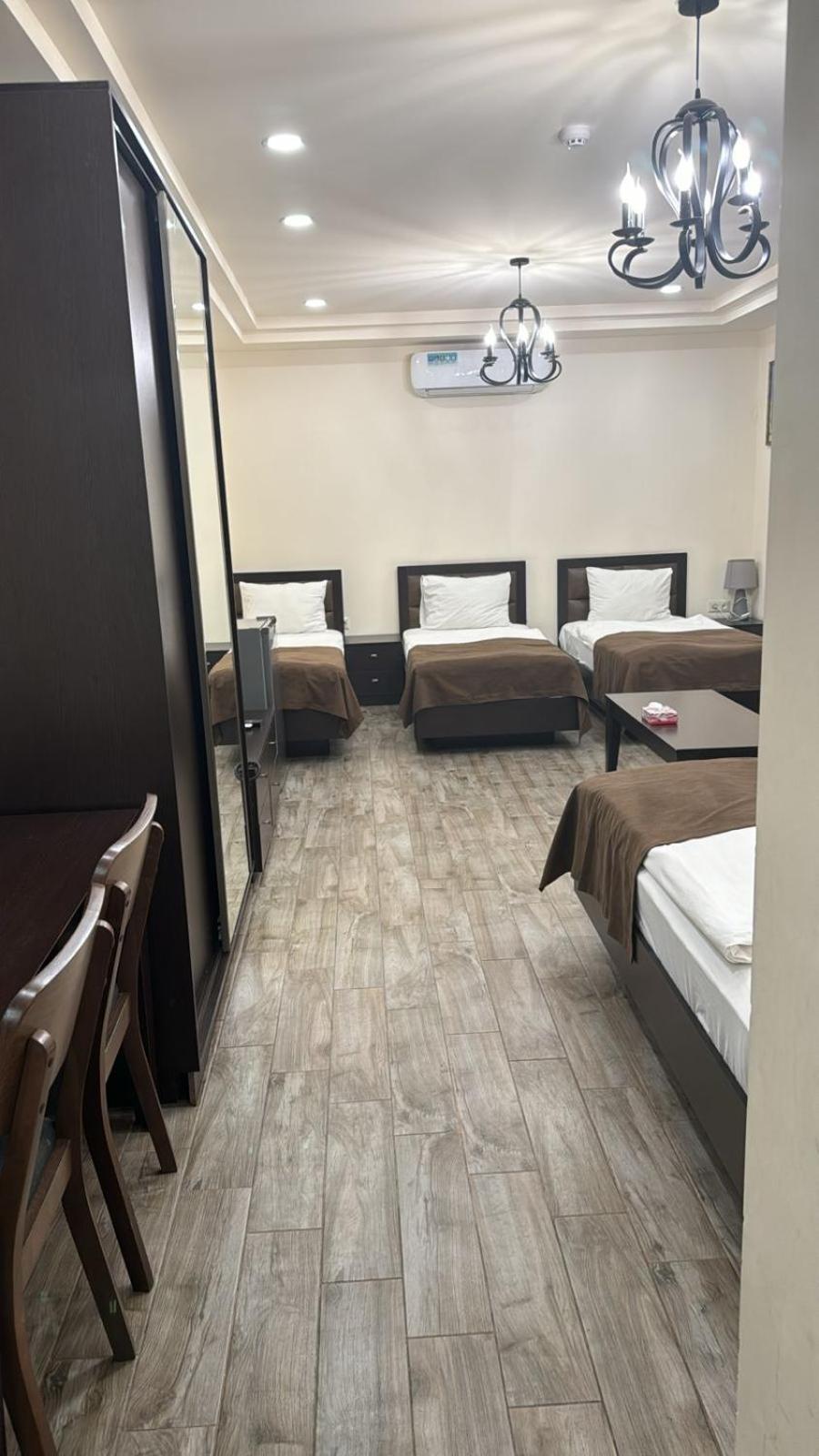 Boutique Living Hotel Yerevan Bagian luar foto